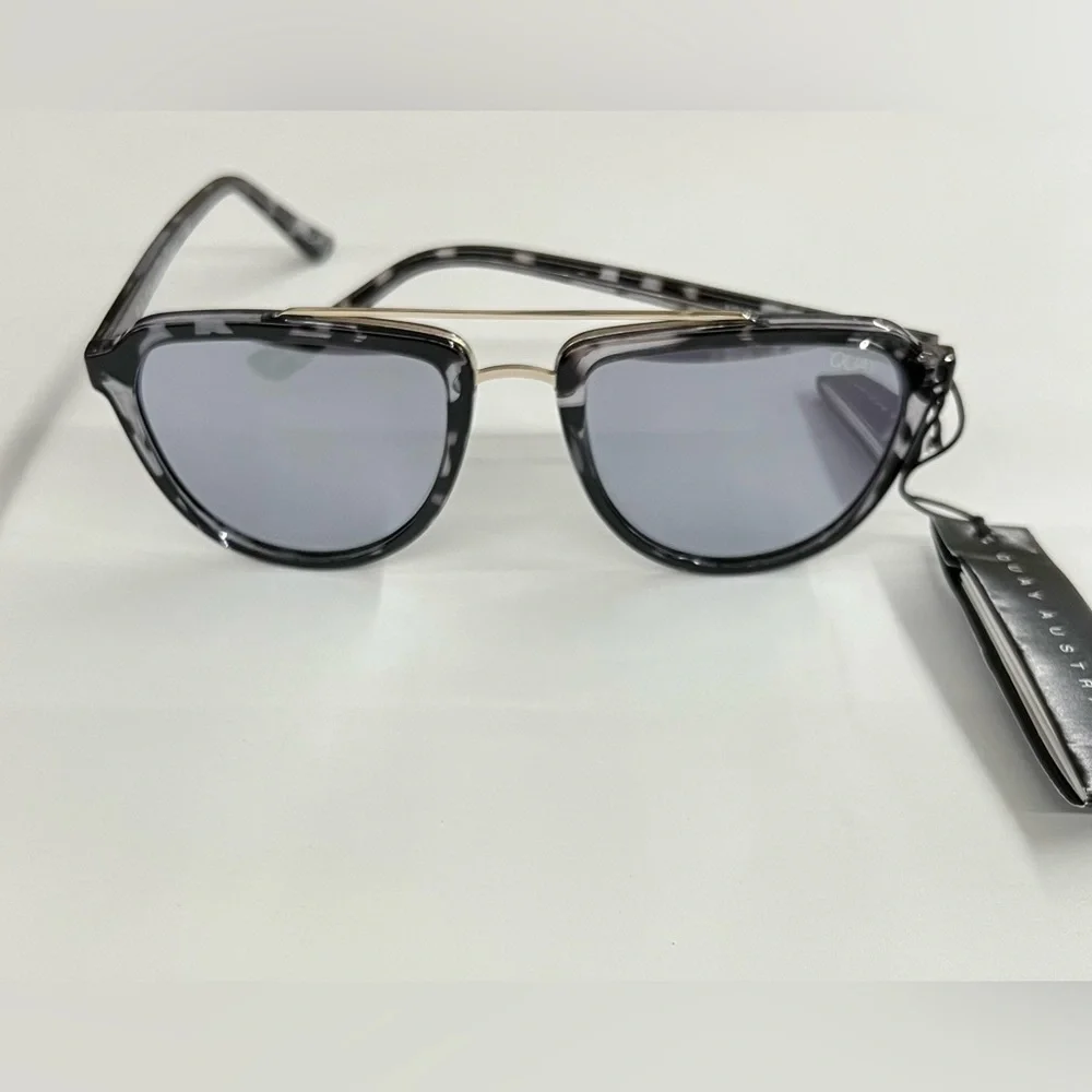 QUAY AUSTRALIA MYSTIC black tort/silver